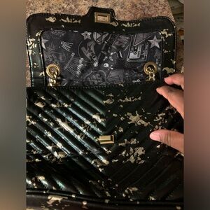 Slightly used Steve Madden chain shoulder/crossbody bag